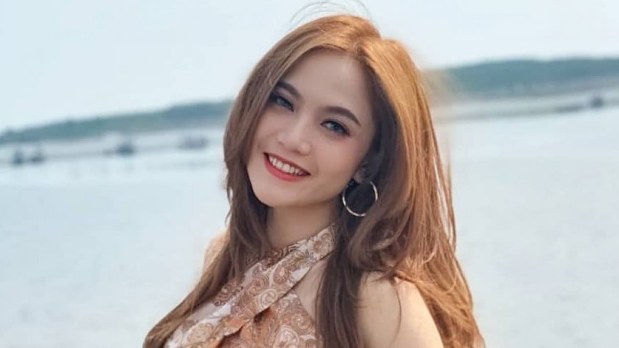 Jepretan Senyum Dara Trio Macan yang Menggemaskan