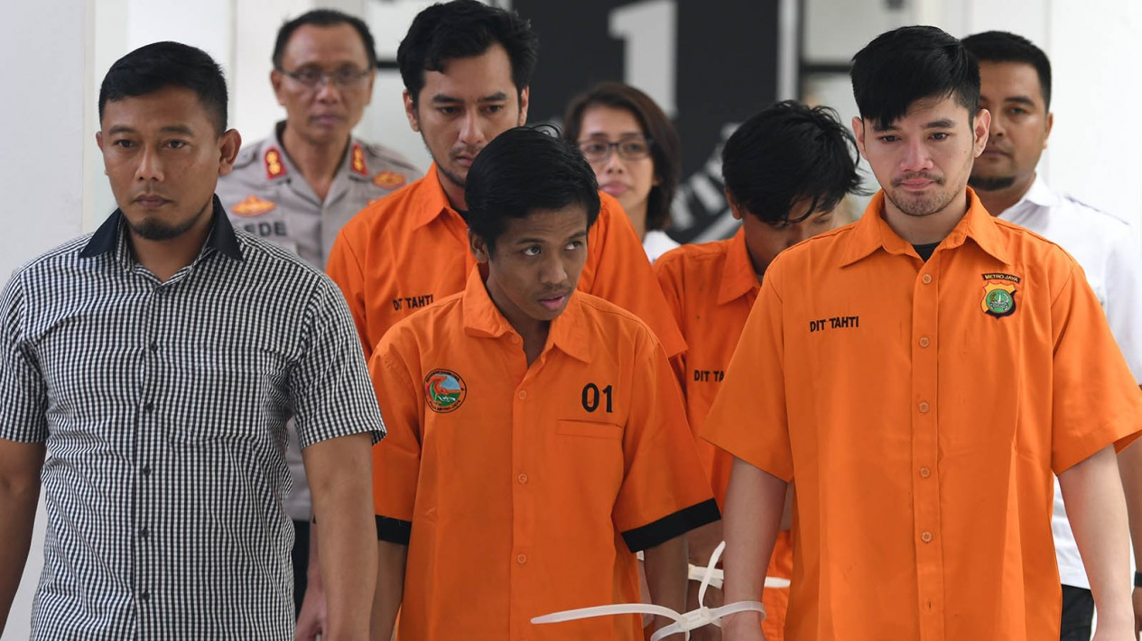 Foto-foto Muhammad Basurrah, Suami Dhawiya Terjerat Sabu