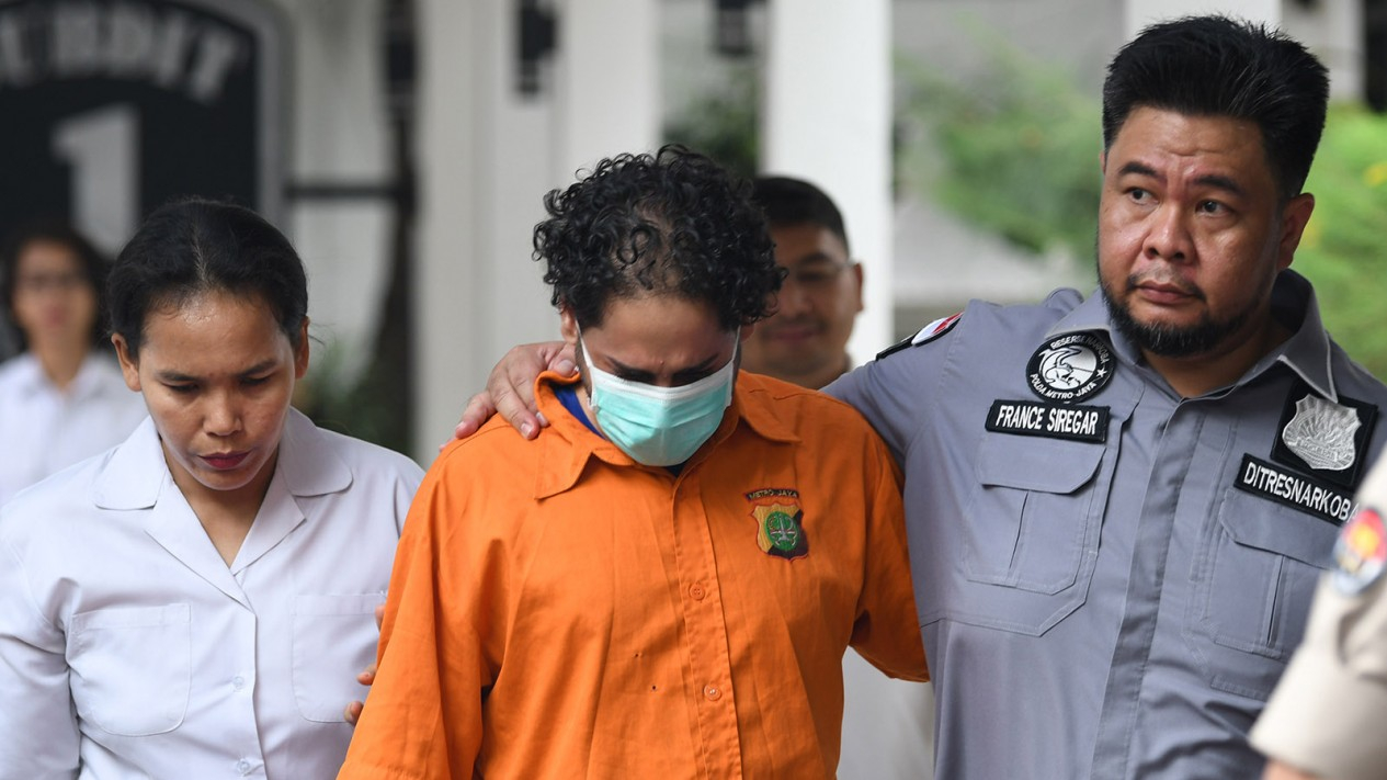 Foto-foto Muhammad Basurrah, Suami Dhawiya Terjerat Sabu