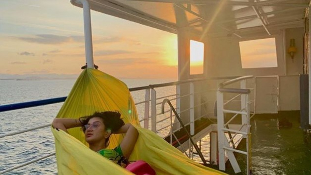 Mempersona! Ini 7 Potret Gaya Liburan Gina Youbi di Bali