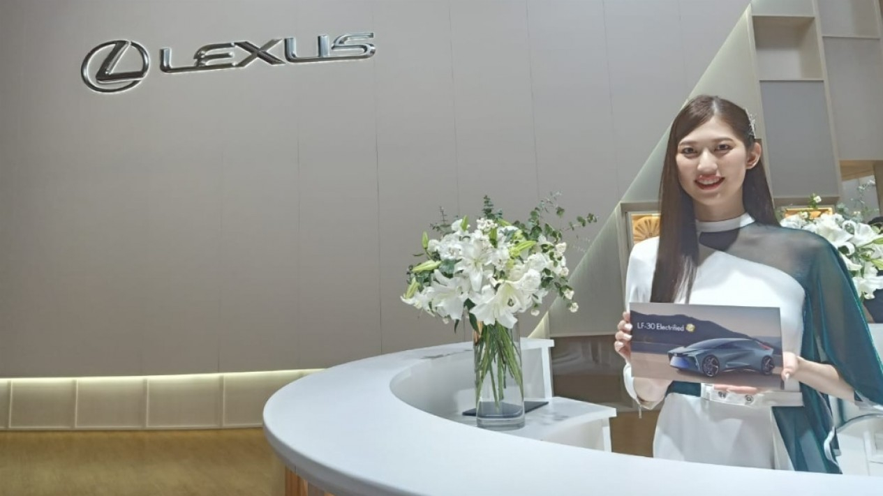 Deretan SPG Cantik di Gelaran Tokyo Motor Show 2019