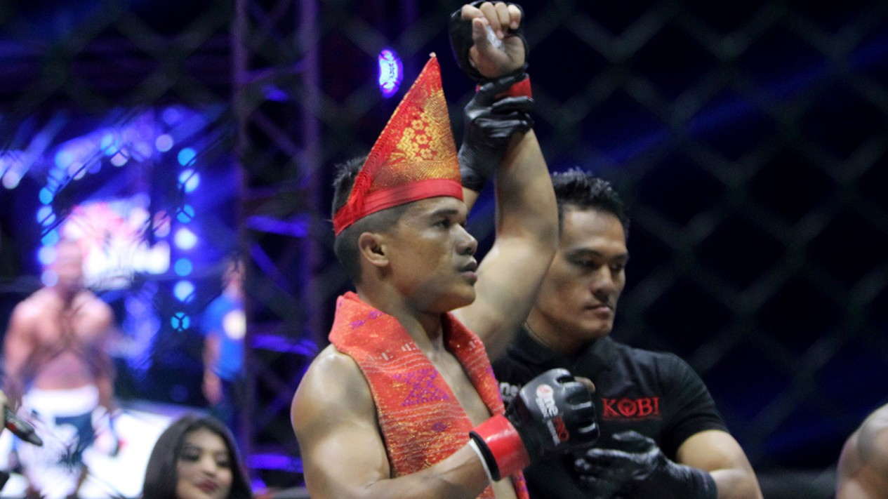 Kuncian Kimura Hatoropan Simbolon Kalahkan Victor Johanis