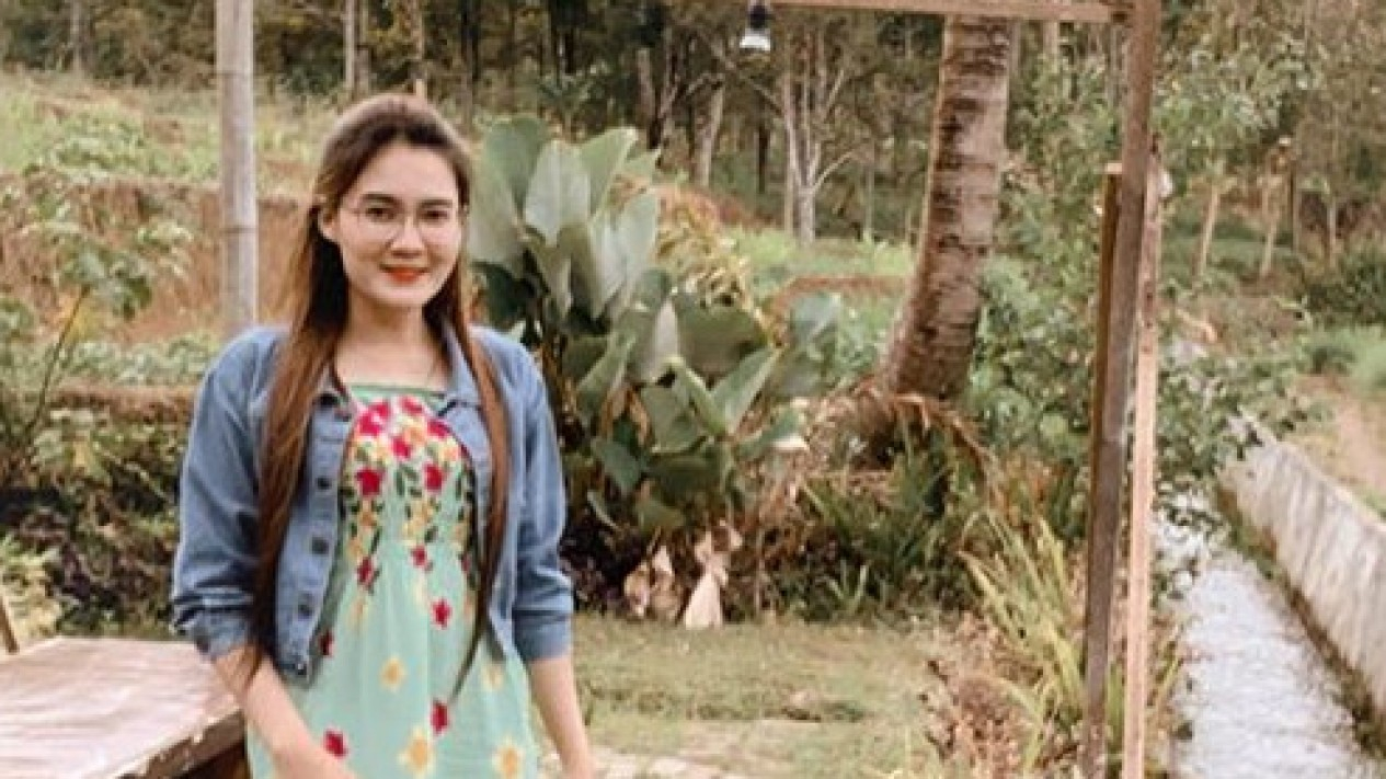 Bikin Pangling, Cantiknya Nella Kharisma Pakai Daster