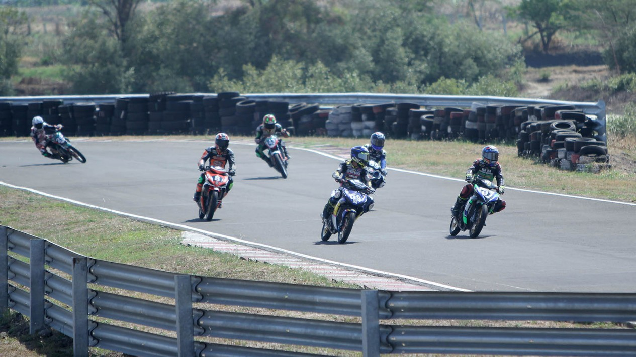 Kualifikasi Grand Final Oneprix di Surabaya