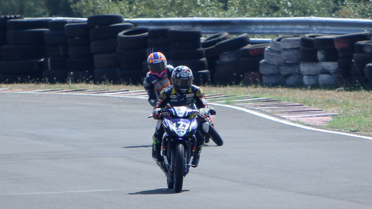 Kualifikasi Grand Final Oneprix di Surabaya