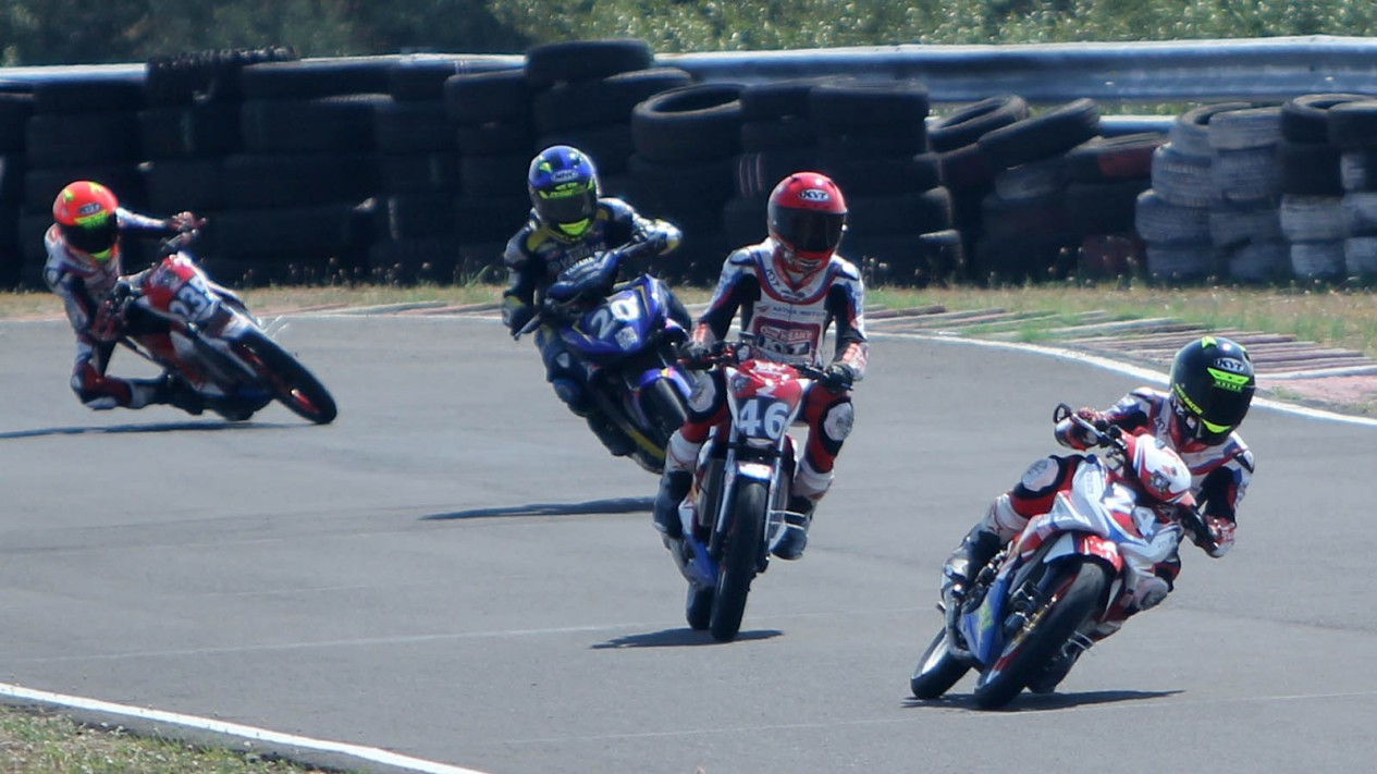 Kualifikasi Grand Final Oneprix di Surabaya