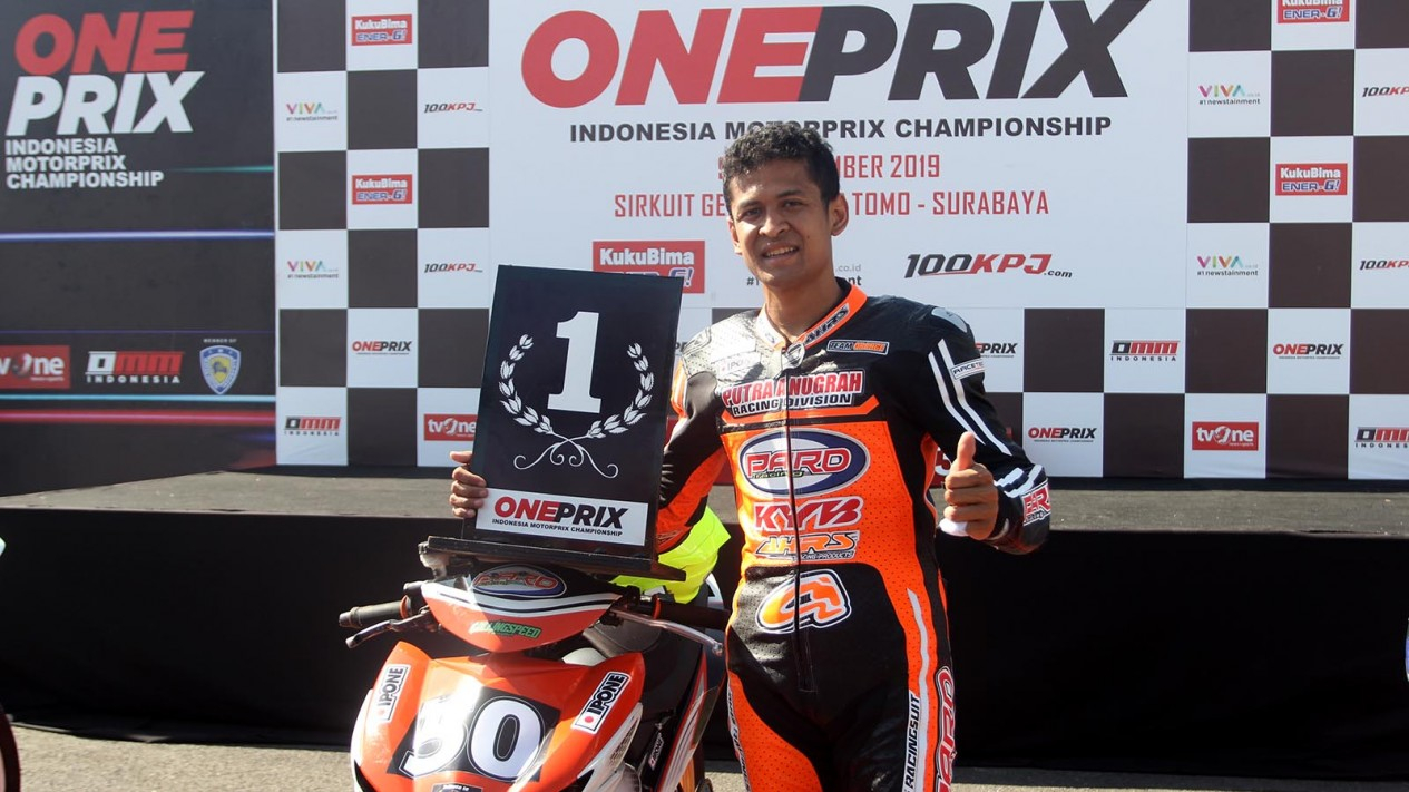 Rafid Topan Juarai Balapan Pertama Expert Oneprix Surabaya