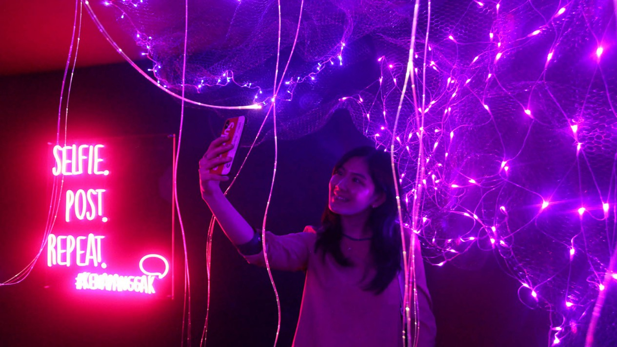 Wisata Selfie di Seni Instalasi Foto Poze