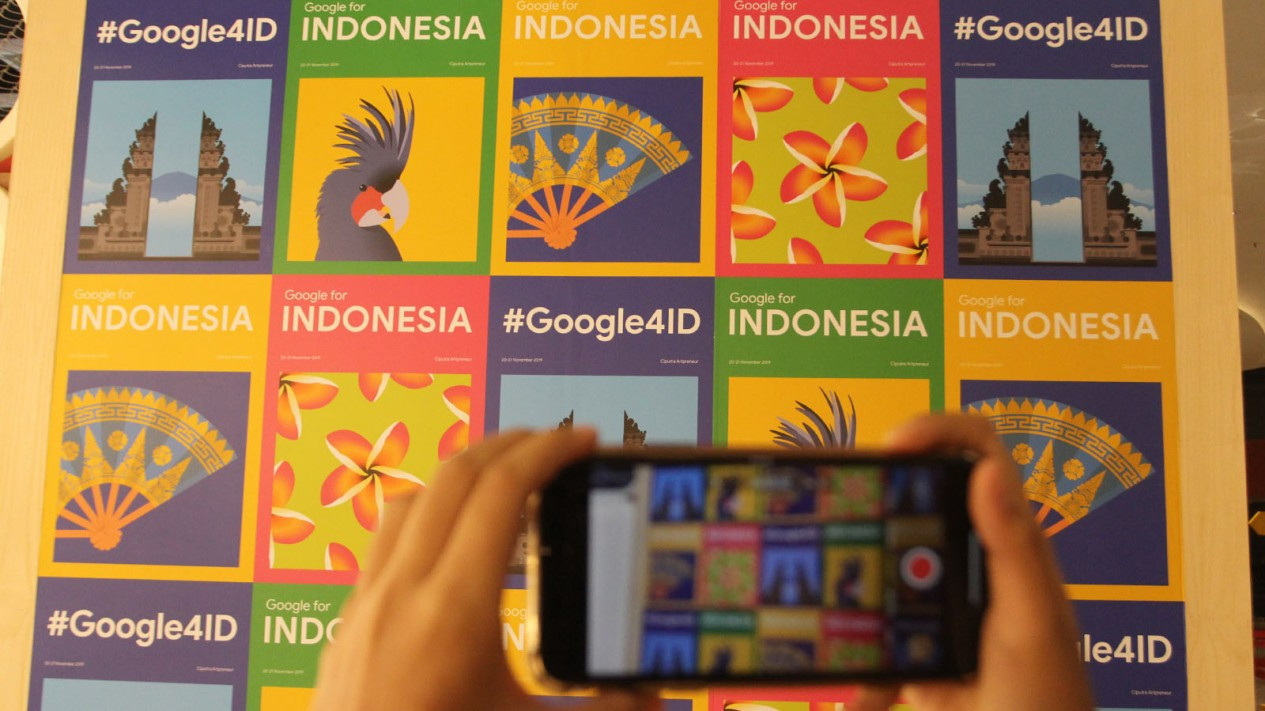 Berfoto di Taman Ria Google for Indonesia