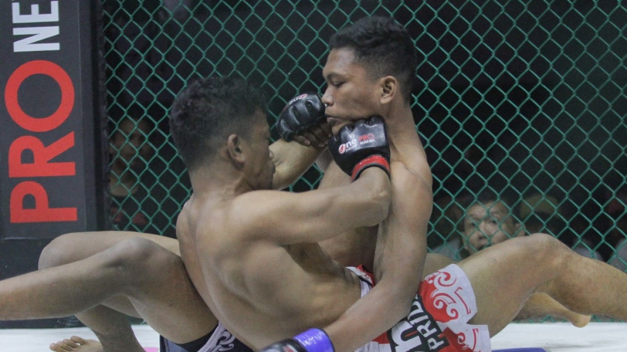 Aksi Brutal Sang Monster Hendrik Tarigan Kanvaskan Wahyu