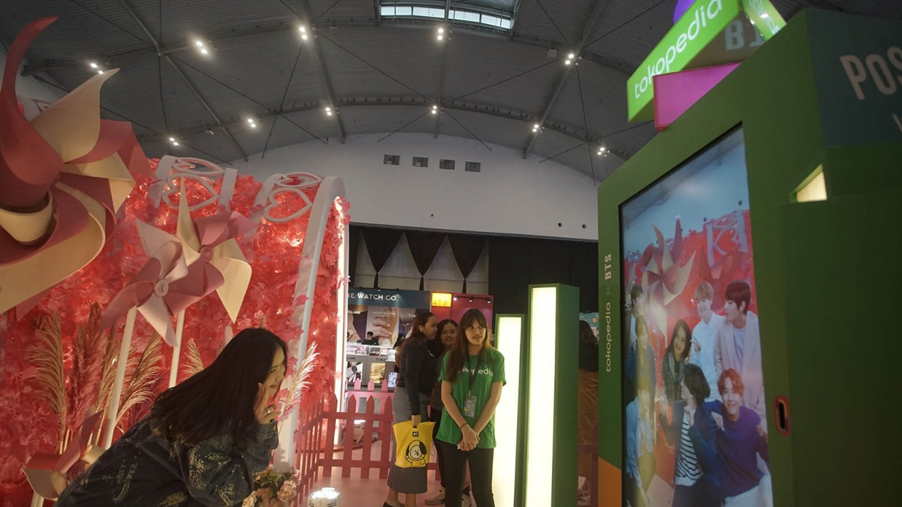 Serunya 'Foto' Bareng Personel BTS