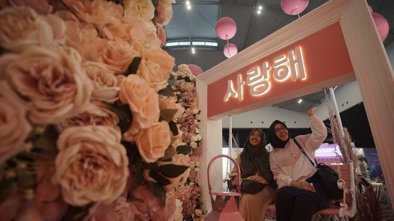 Serunya 'Foto' Bareng Personel BTS