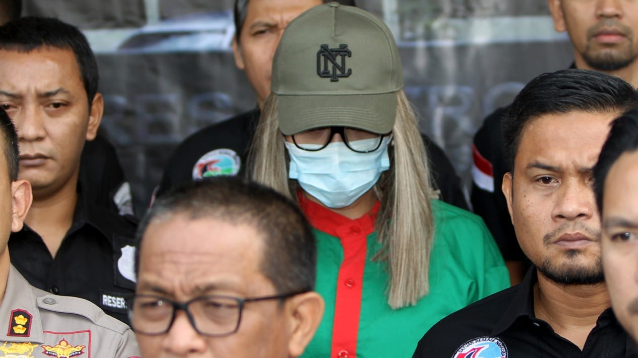 Terseret Narkoba, Lucinta Luna Diamankan Polisi