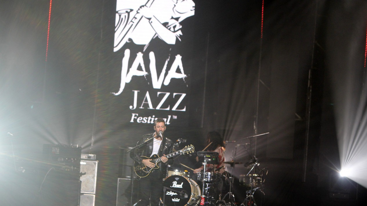 Aksi Bruno Major di Java Jazz Festival 2020