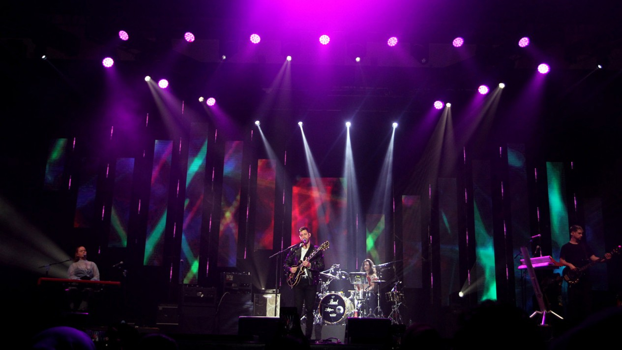 Aksi Bruno Major di Java Jazz Festival 2020