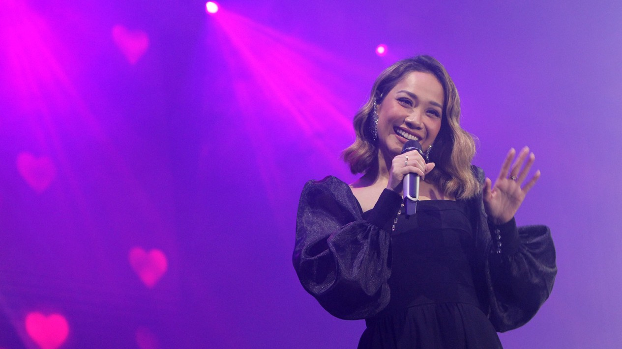Penampilan Bunga Citra Lestari di Romantic Valentine Concert