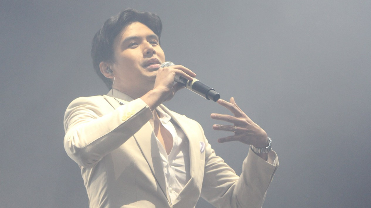 Christian Bautista di Romantic Valentine Concert