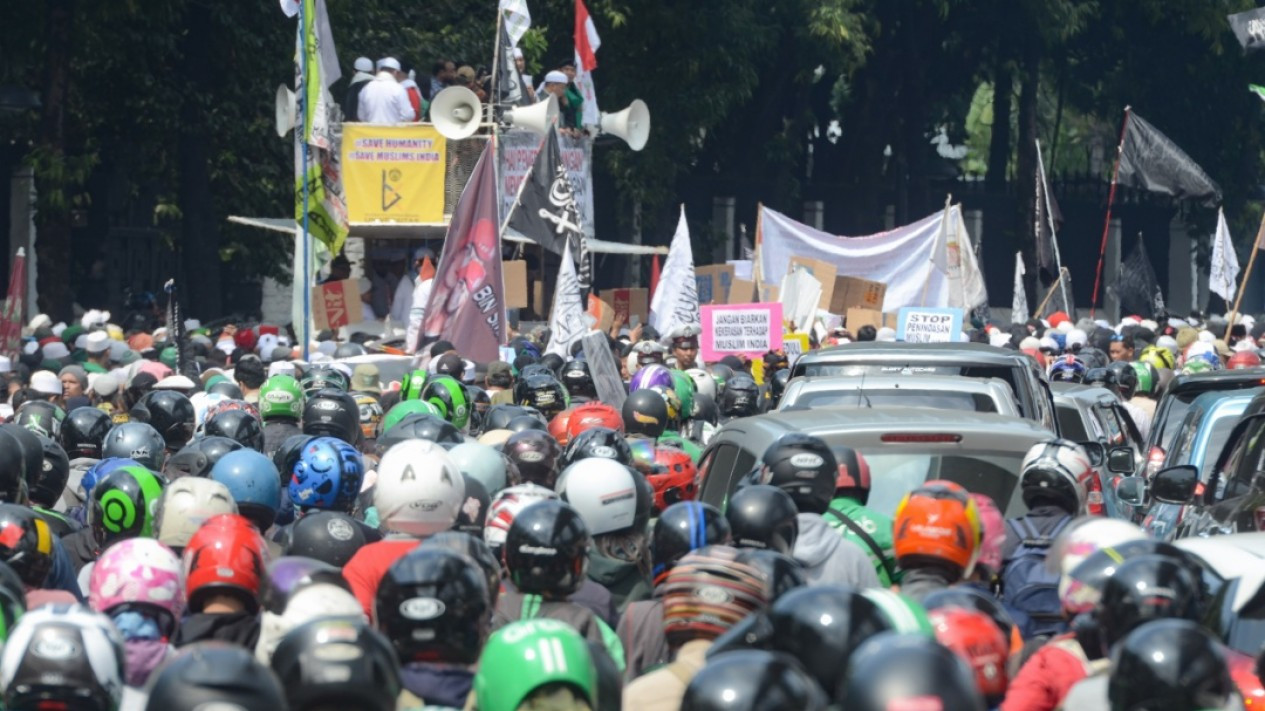 Demo Solidaritas Muslim India di depan Kedubes India