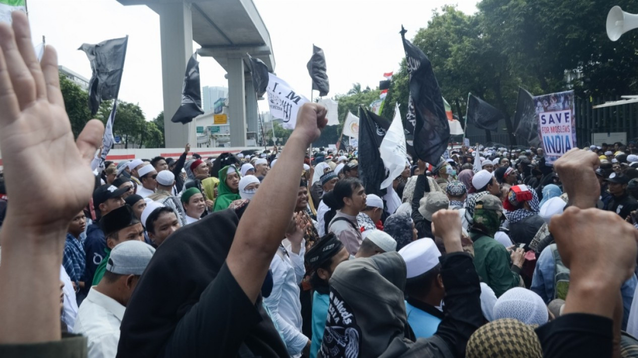 Demo Solidaritas Muslim India di depan Kedubes India