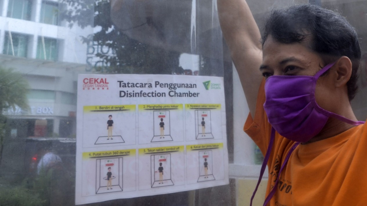 Bilik Disinfektan Umum Cegah Penyebaran Corona