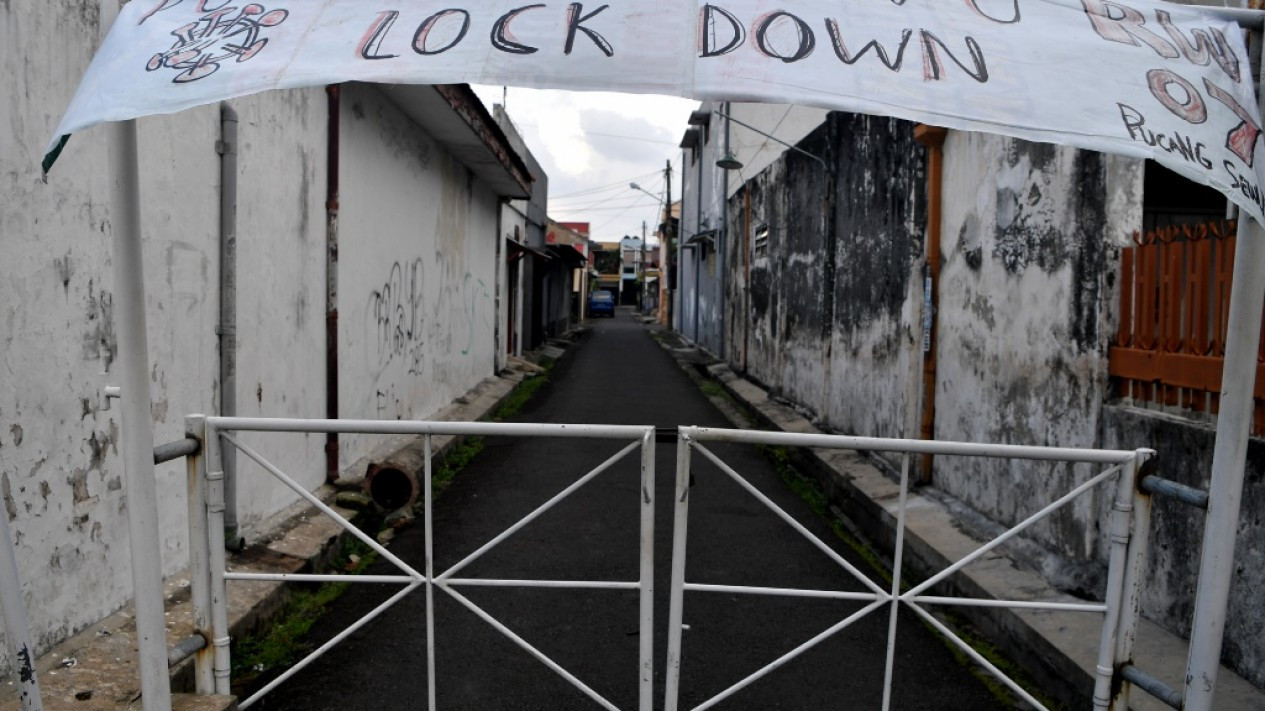 Cegah Corona, Kampung Lakukan Karantina Wilayah