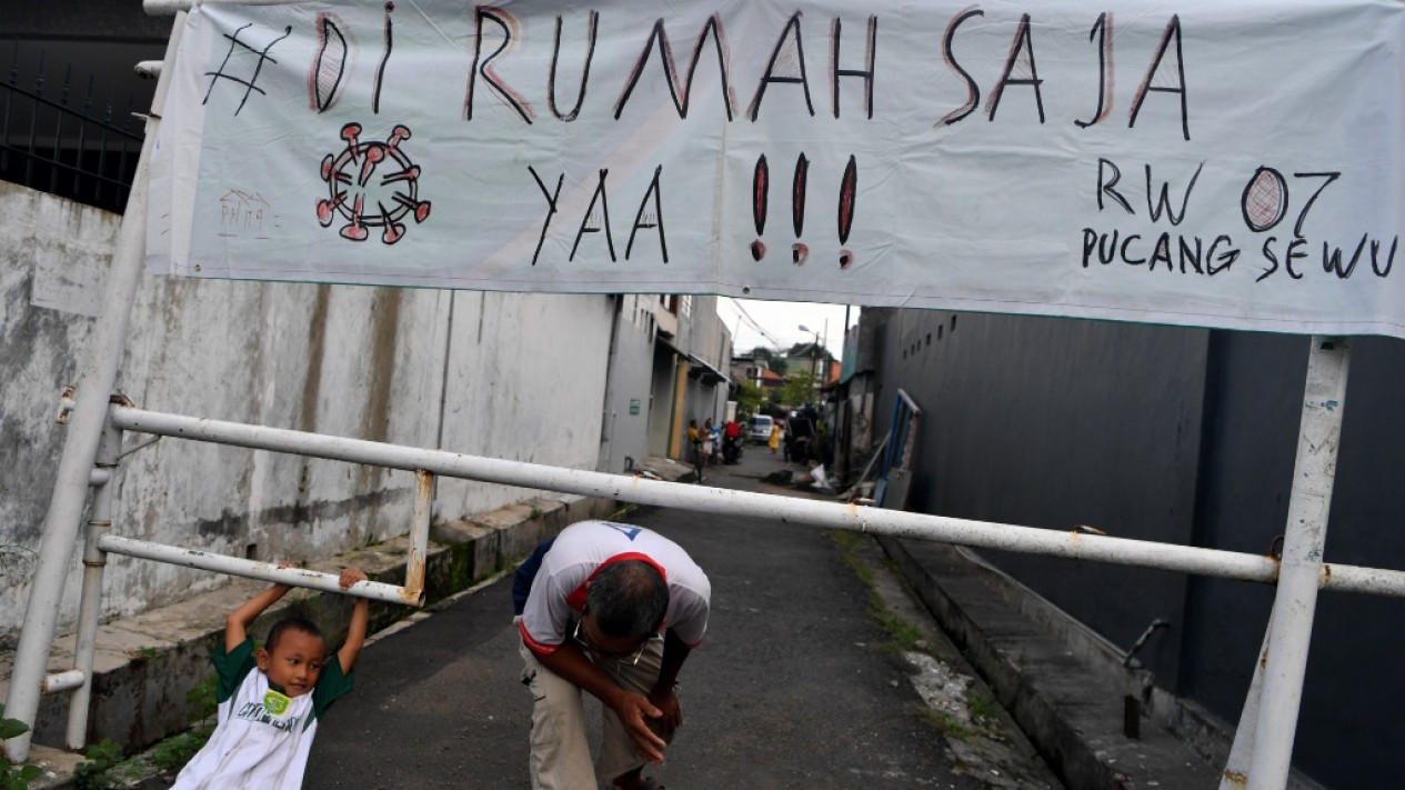 Cegah Corona, Kampung Lakukan Karantina Wilayah