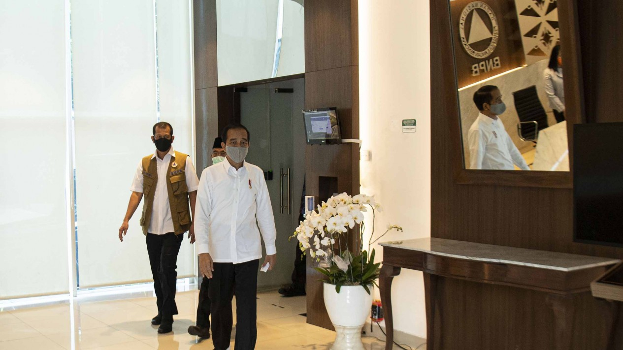 Presiden mengunjungi Kantor Gugus Tugas Nasional COVID-19
