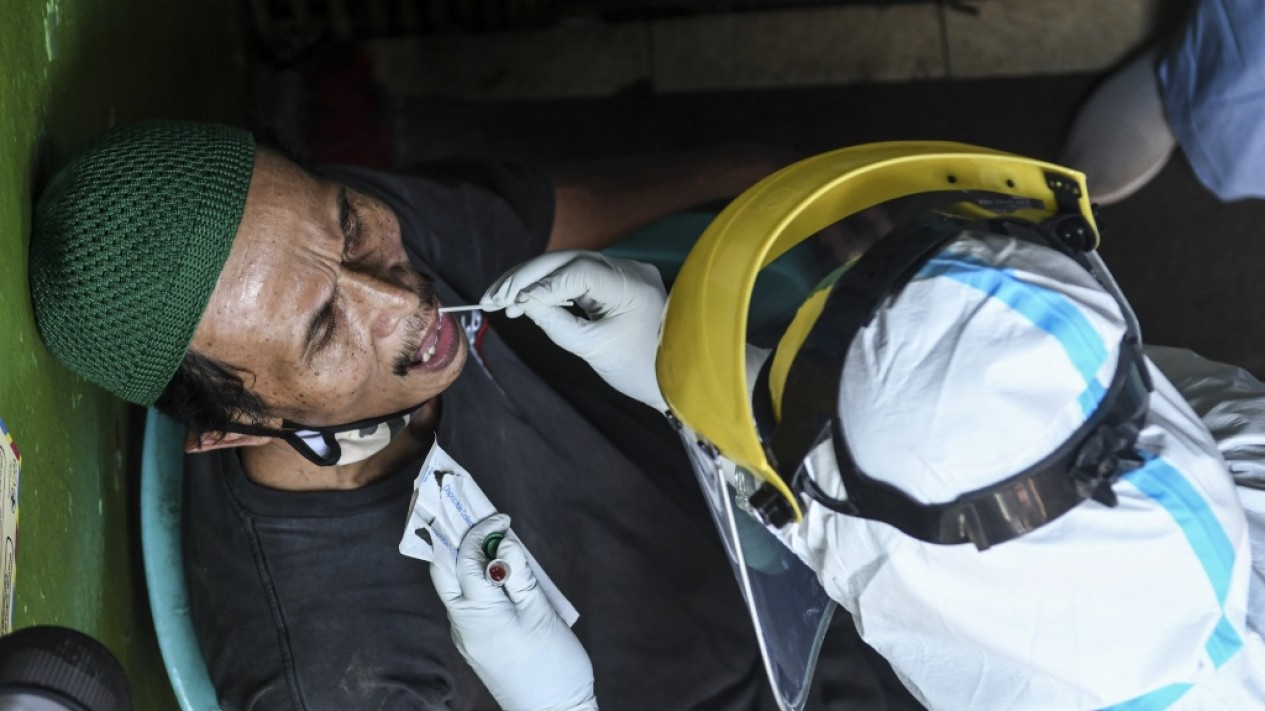 Putus Rantai Covid-19, Puskesmas Gelar Swab Test di Pasar