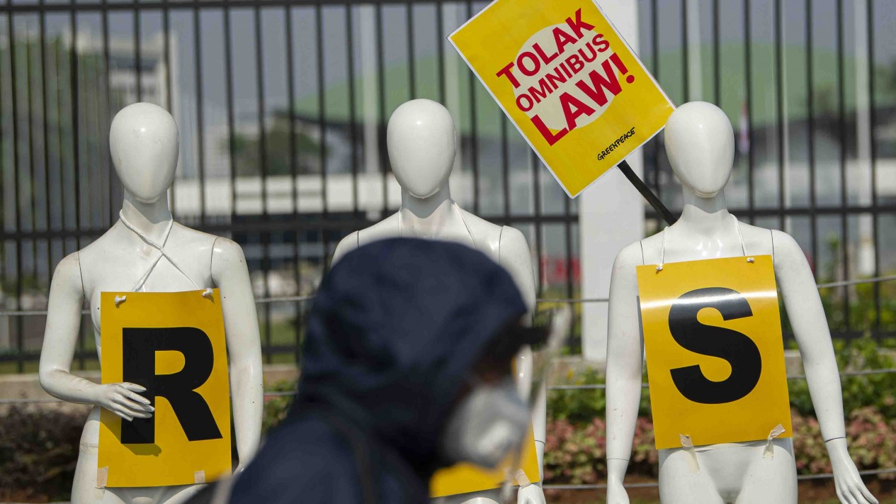 Unjuk Rasa Tolak Omnibus Law RUU Cipta Kerja