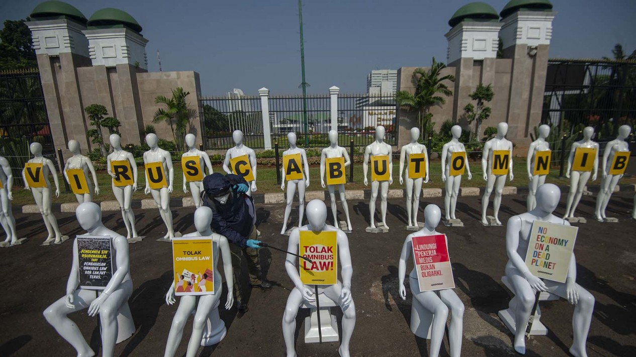 Unjuk Rasa Tolak Omnibus Law RUU Cipta Kerja