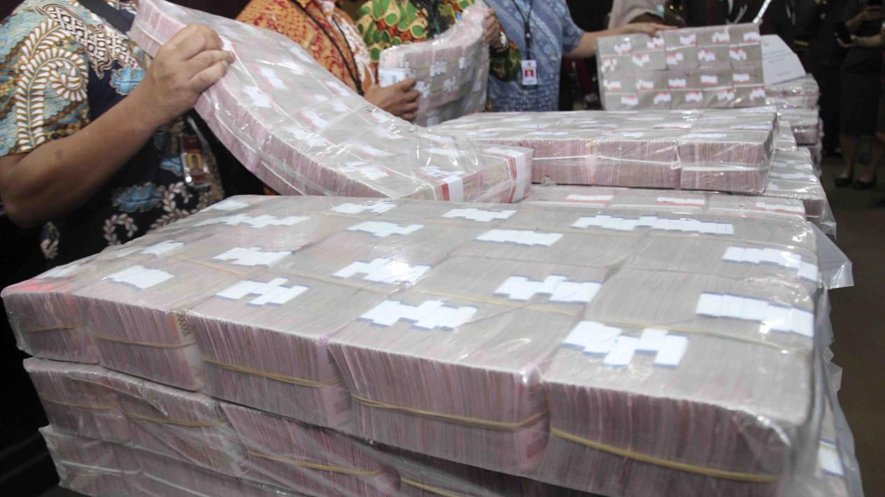 Disita Kejagung, Ini Gunungan Uang Rp97 M Milik Eks Bos TPPI