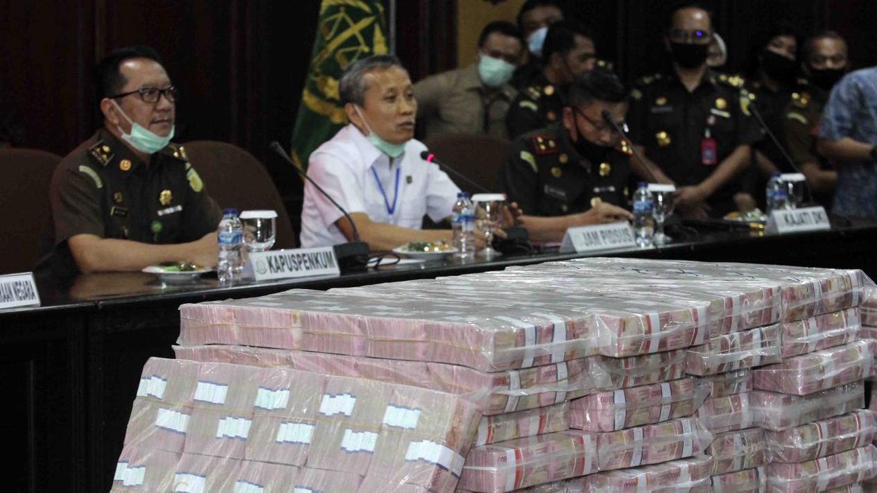 Disita Kejagung, Ini Gunungan Uang Rp97 M Milik Eks Bos TPPI