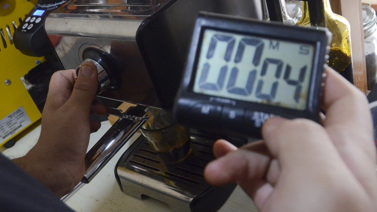 Semangat, Perjuangan Barista Tunanetra di Tengah Pandemi