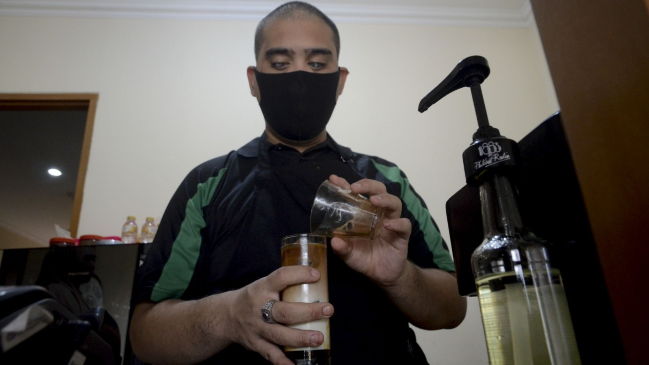Semangat, Perjuangan Barista Tunanetra di Tengah Pandemi