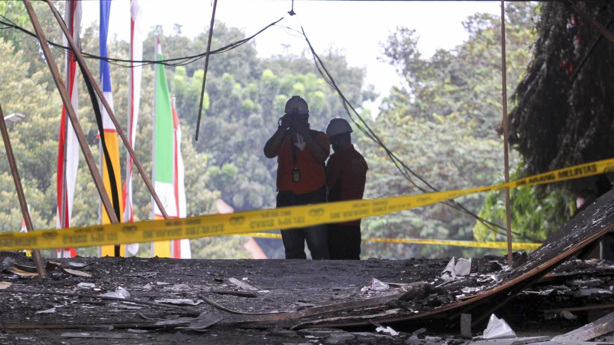Olah TKP Kebakaran Gedung Kejagung