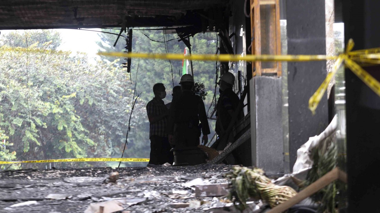 Olah TKP Kebakaran Gedung Kejagung