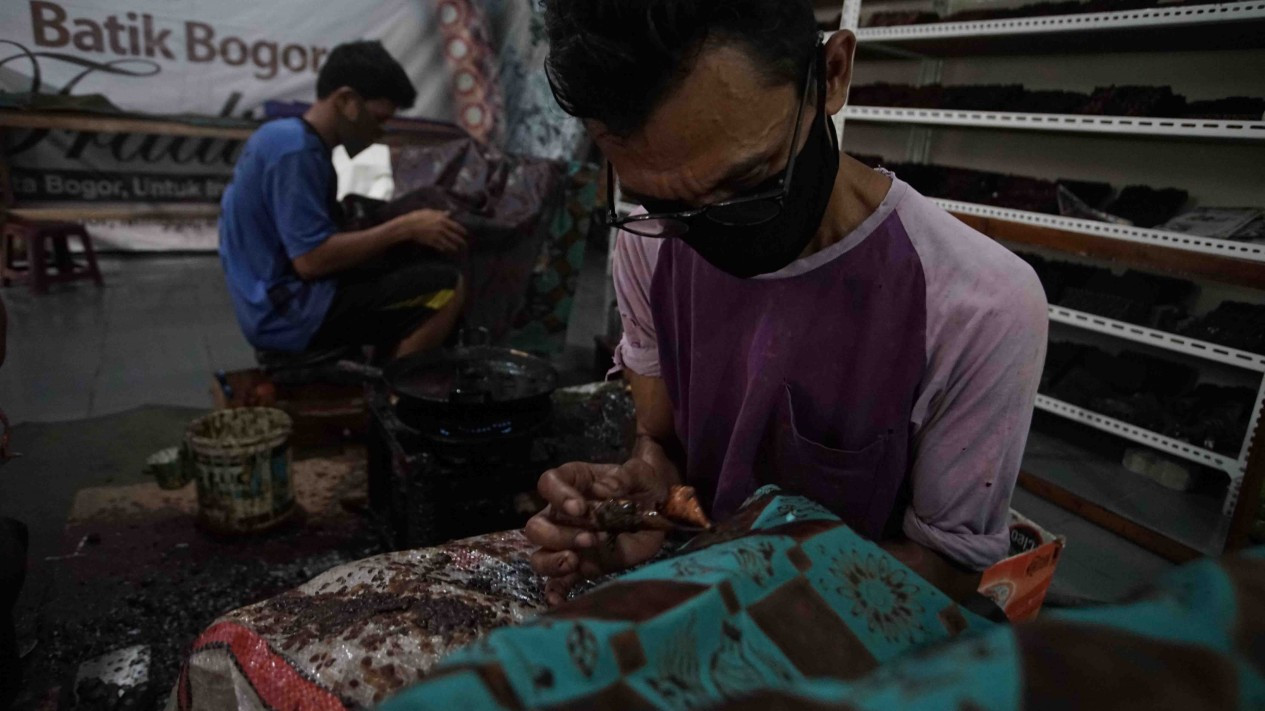Pembuataan Batik Khas Kota Bogor