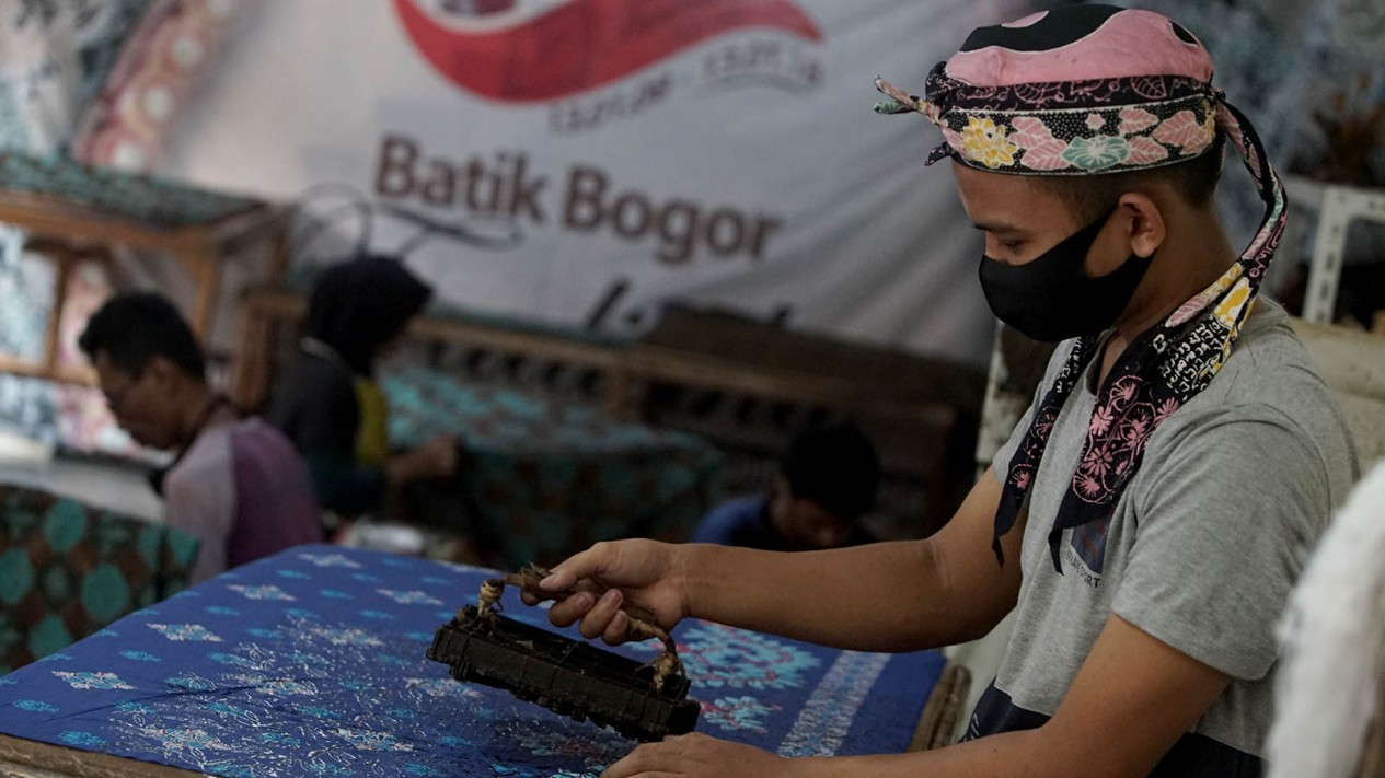 Pembuataan Batik Khas Kota Bogor