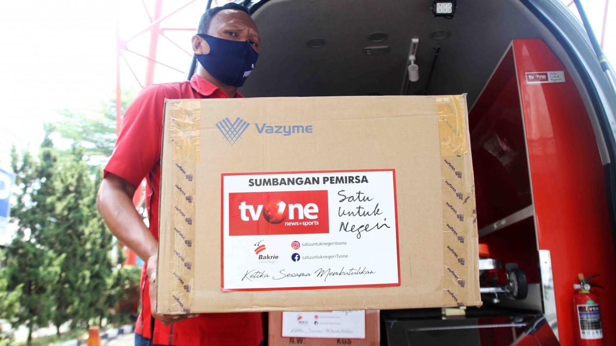 Ambulans dan Mobil Jenazah Bantuan Satu untuk Negeri tvOne