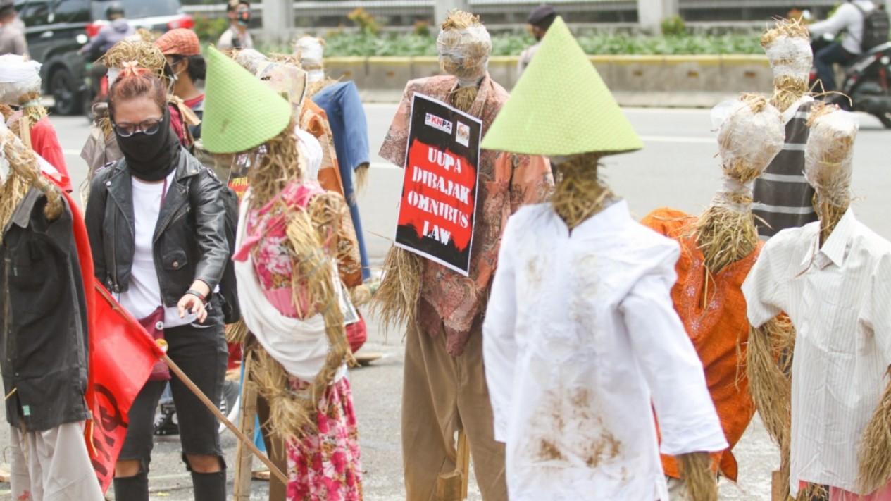 Orang-orangan Demo di DPR