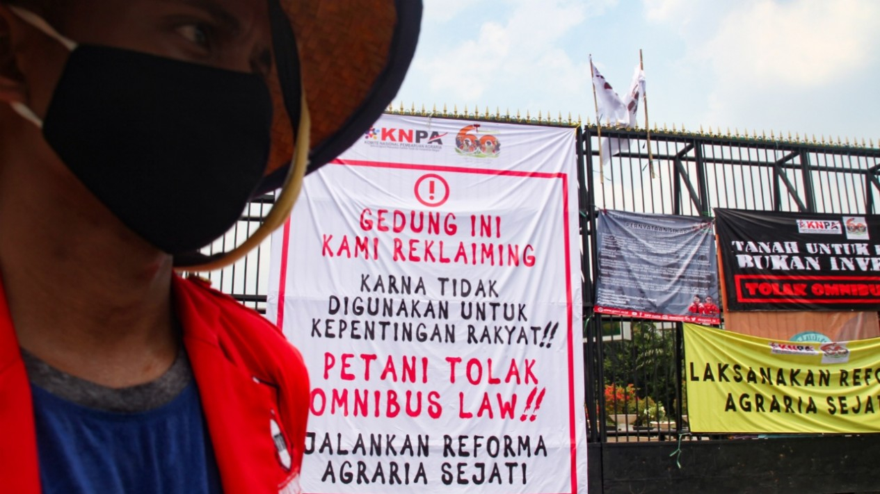 Orang-orangan Demo di DPR