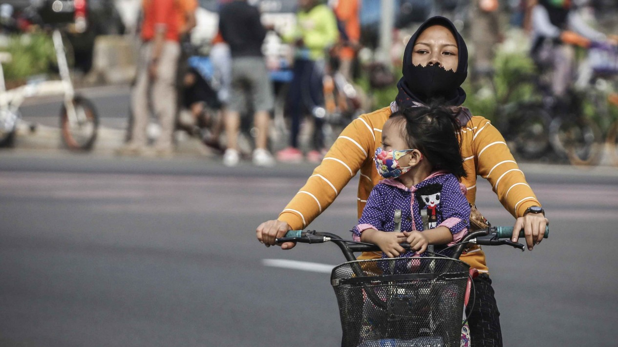 Bersepeda di Bundaran HI saat Pandemi