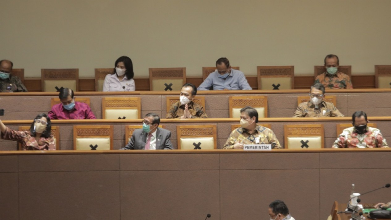 DPR Sahkan UU Omnibus Law