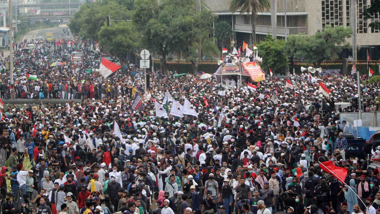 PA 212 Demo di Patung Kuda