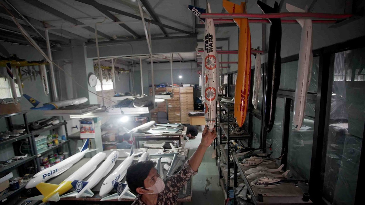 Miniatur Pesawat Buatan Cibinong Tembus Pasar Dunia