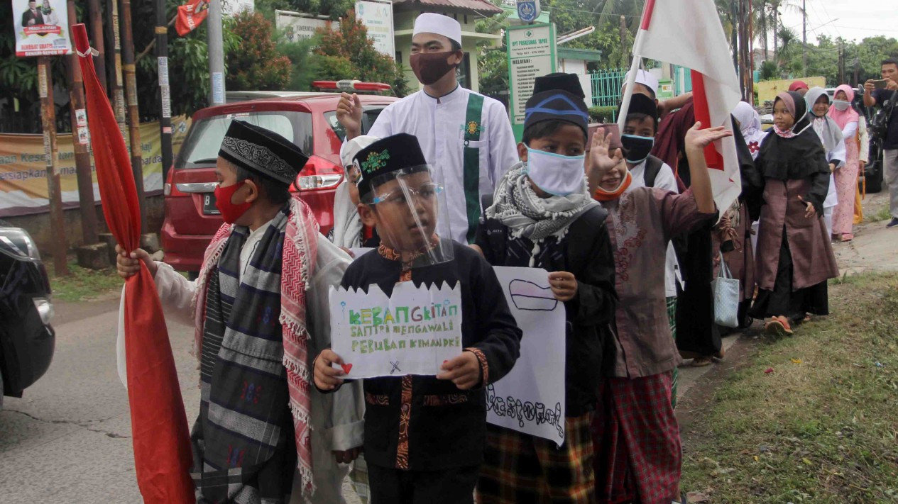 Pawai Peringati Hari Santri Nasional