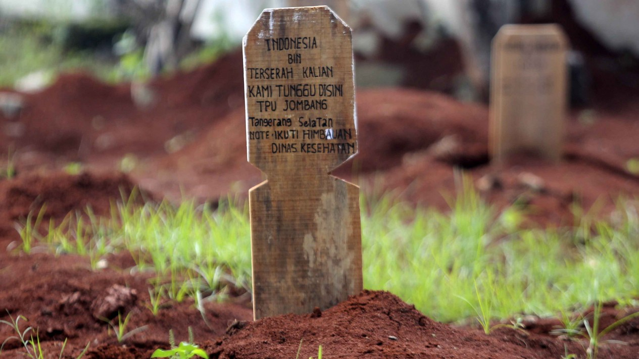 Nisan Makam Khusus Pasien COVID-19
