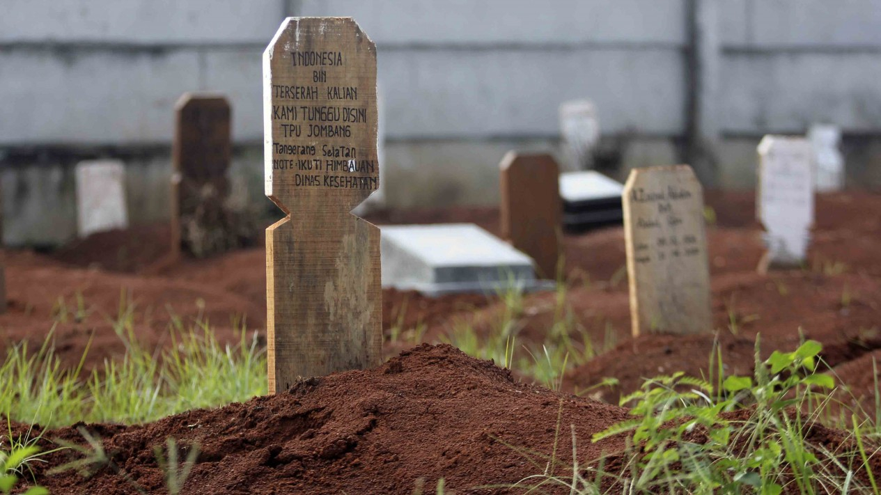 Nisan Makam Khusus Pasien COVID-19