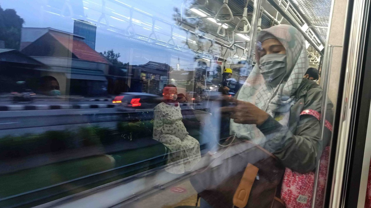 Protokol Kesehatan di KRL Commuter Line