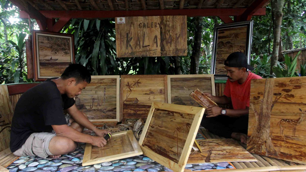 Lukisan dari Pelepah Pisang